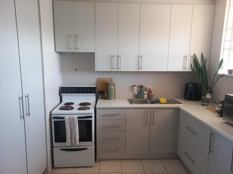 2 Bedroom Property for Sale in Loevenstein Western Cape